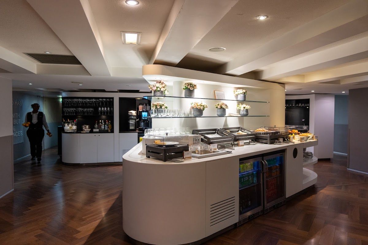 Star Alliance Lounge (Non-Schengen)