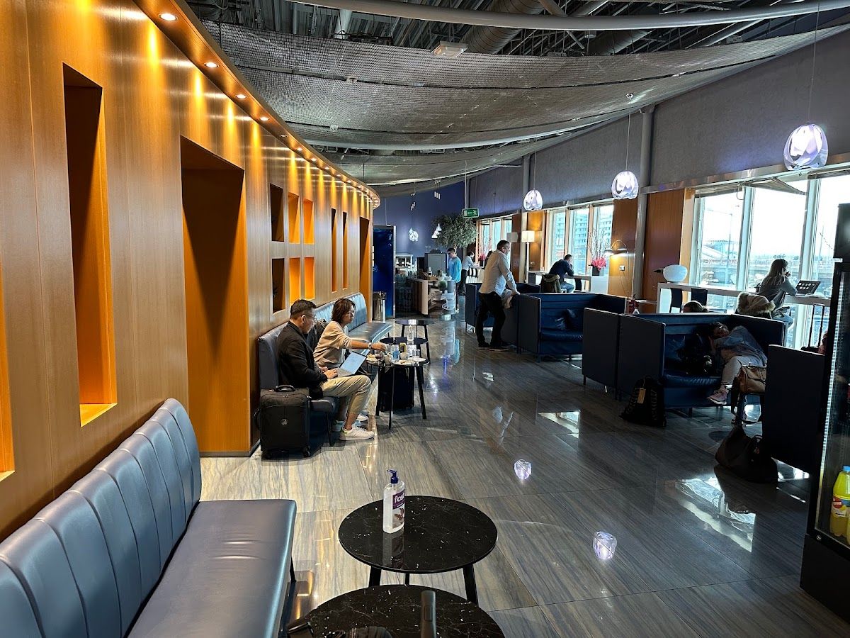 Skyserv Aristotle Onassis Lounge