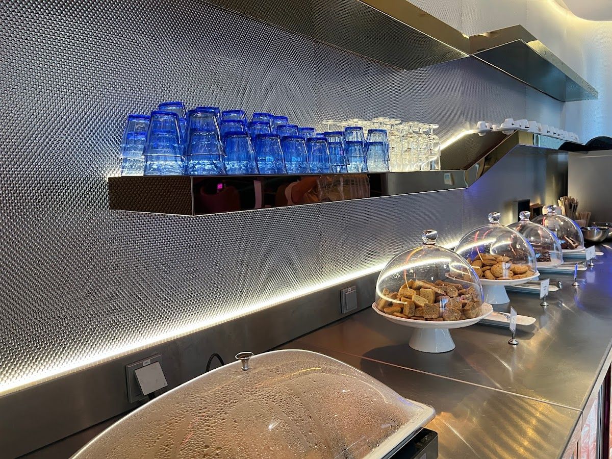 Skyserv Aristotle Onassis Lounge