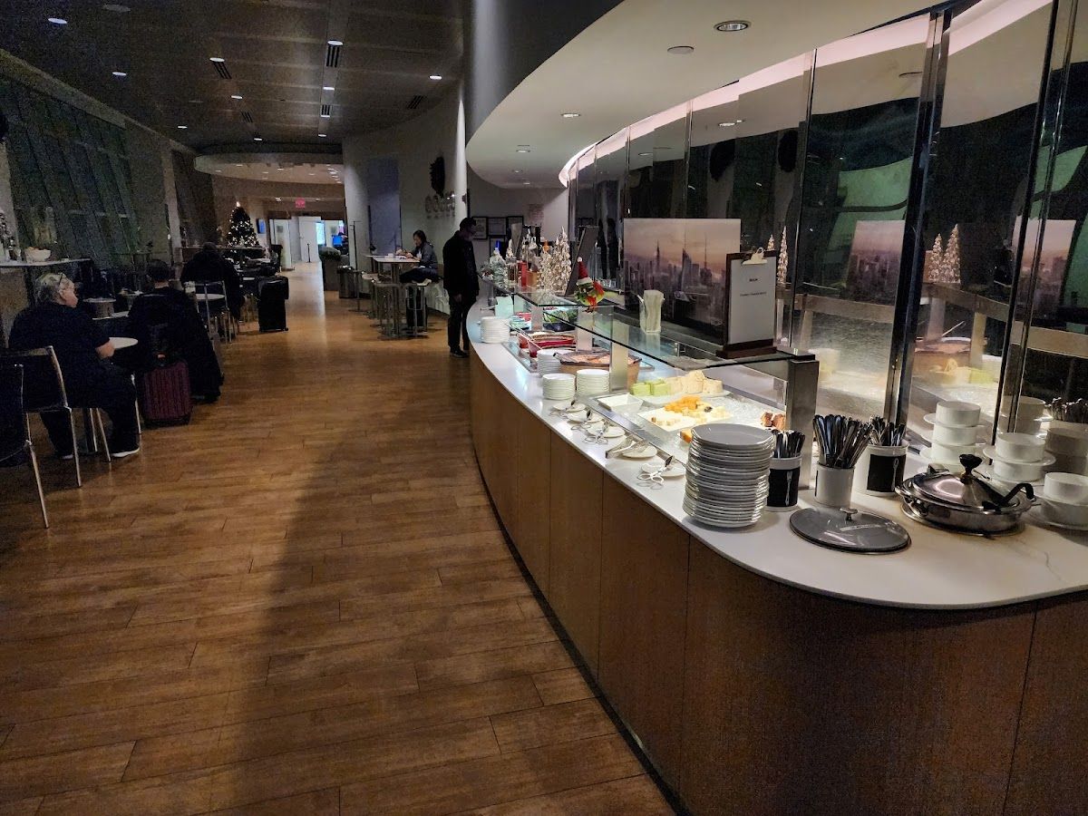 Lufthansa First Class Lounge (Wining & Dining)