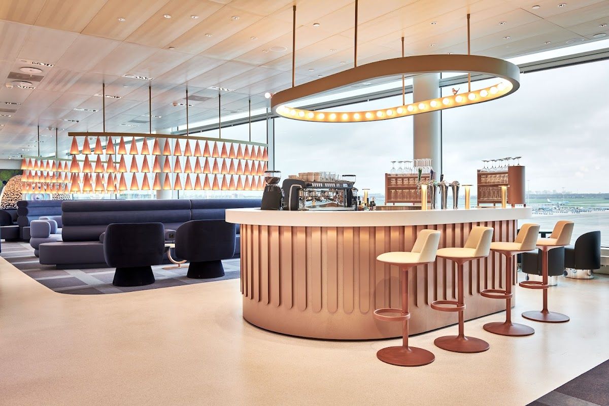 oneworld Lounge (40) (Non-Schengen)