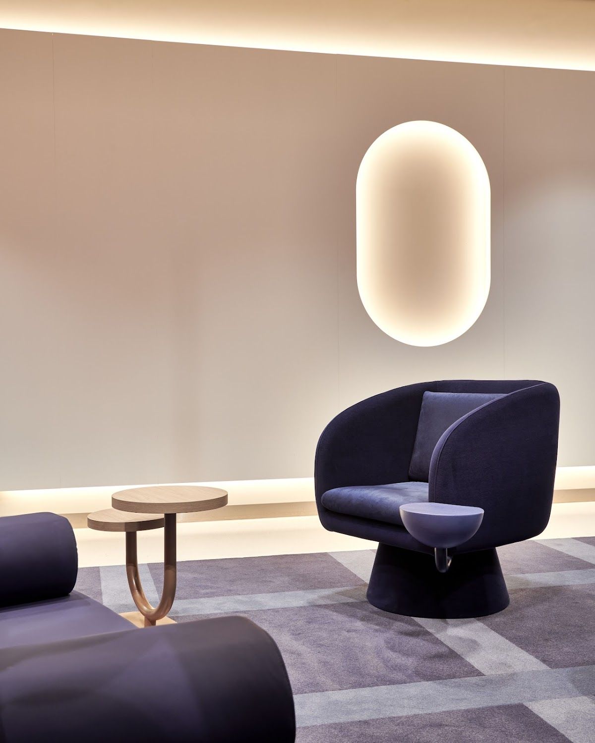 oneworld Lounge (40) (Non-Schengen)