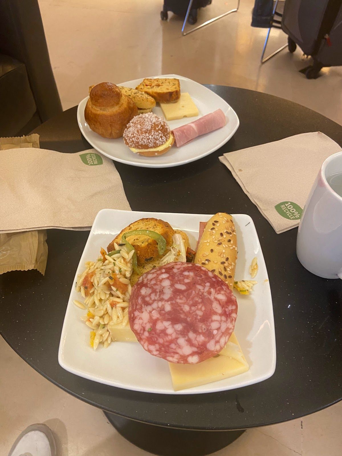 Air Canada Maple Leaf Lounge